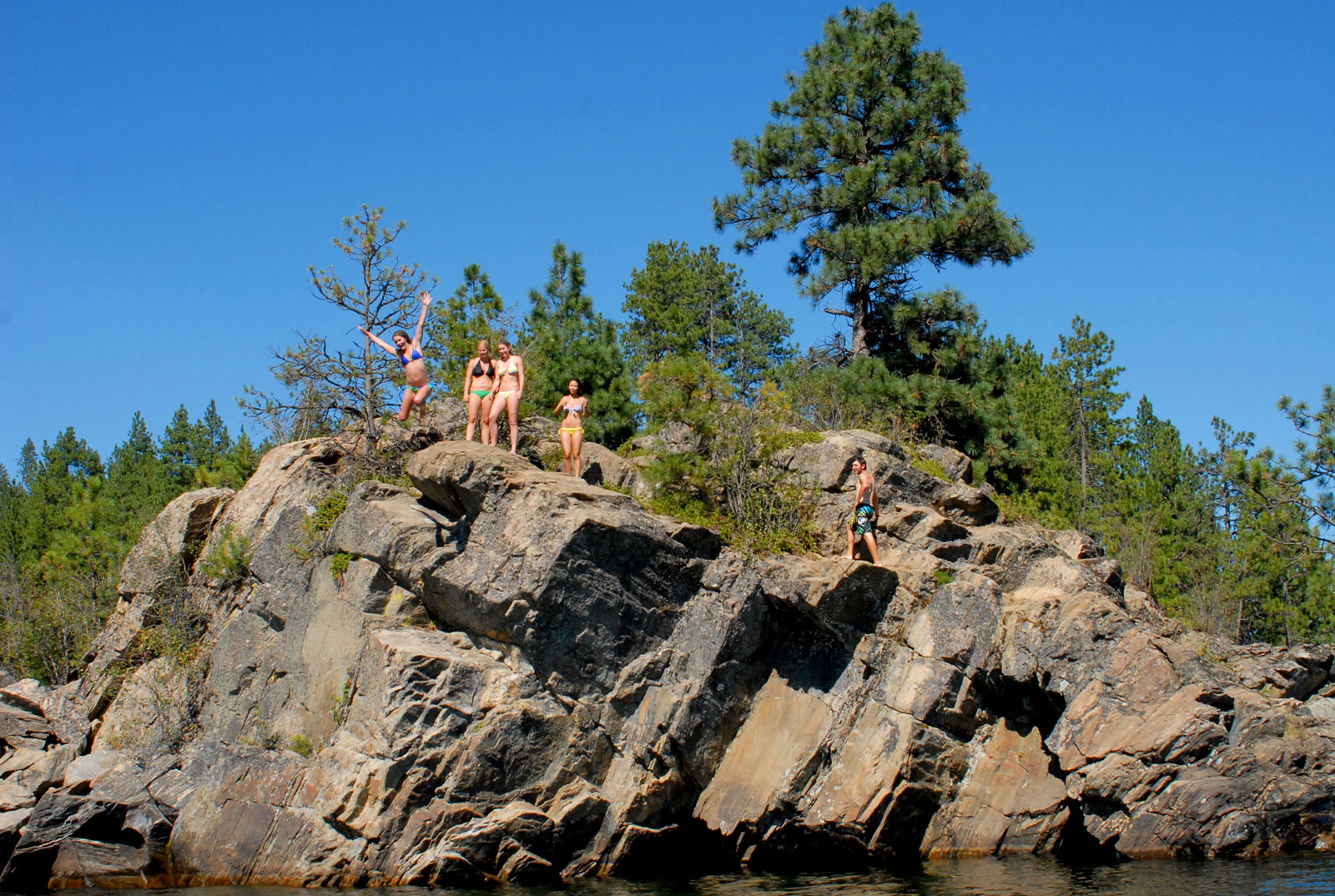 Cliff diving on Lake Coeur d'Alene | The Preserve at Gotham Bay